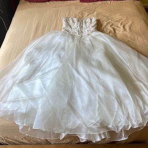 Medium, Floor Length Ball Gown